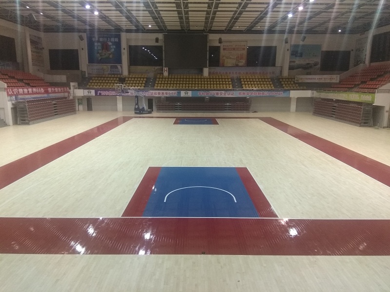 广西桂林龙胜县民族体育馆比赛用木地板竣工