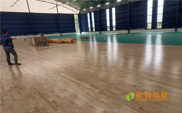 湖北武汉体育馆单龙骨结构木地板案例